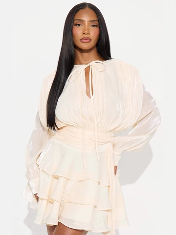 Robe Courte à Étages Style Français Manches Longues Pour Femmes Robe de Soirée Plissée Élégante Aspect Satiné