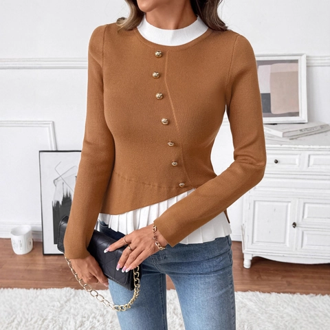 Pull en Maille Faux Superposé pour Femmes Manches Longues Boutons Dorés Patchwork Pull à Côtes Coupe Ajustée Ourlet Plissé