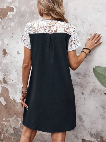Damen Casual Kurzarm Midi Kleid Mit Blumen Spitze Patchwork V Ausschnitt Knopf Tasche Bohemian Urlaub Stil Lose Kleid