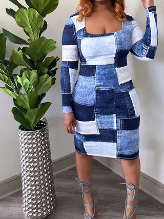 Robe Patchwork Imprimé Denim Grande Taille Femme Col Carré Manche Longue Coupe Slim Près du Corps Midi Élégante Tenue de Ville