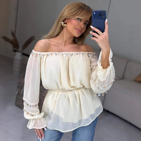 Damen Elegante Schulterfreie Chiffon Bluse Lange Glockenärmel Pailletten Perlen Muschel Dekor Taille Bindung Creme Shirt