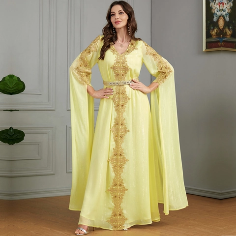 Elegantes Goldbesticktes Kaftan Maxi Kleid V-Ausschnitt Geteilte Lange Umhang-Ärmel Muslimisches Ethno Abendkleid Mit Gürtel