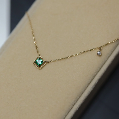 925 Sterling Silver Emerald Green Square Zirconia Pendant Necklace Gold Silver Plated Elegant Jewelry Gift For Women Daily Wear