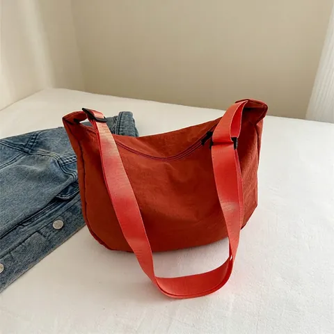 Damen Lässig Oxford-Gewebe Große Mond Umhängetasche Minimalistisch Einfarbig Dumpling Schultertasche Täglich Crossbody Bag