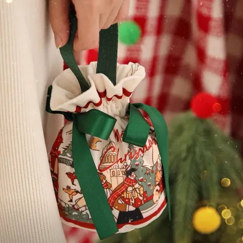 Weihnachts-Geschenktüte Flanell Kordelzug Süßigkeiten Apfel Verpackungstasche Für Feiertagsparty Dekoration Weihnachtsmann Schneemann Muster