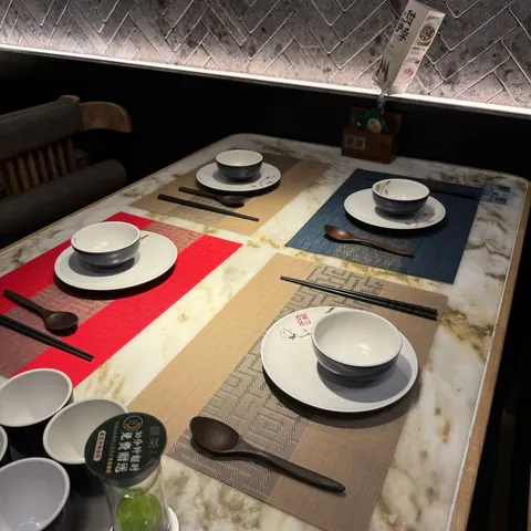 PVC Gewebte Tischsets Hitzebeständig Rutschfest Jacquard Abwaschbar Schnelltrocknend Küche Esszimmer Home