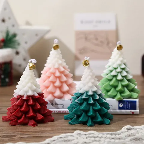 Christmas Tree Scented Candle With Gold Bell Gradient Paraffin Soy Wax Candle For Christmas Holiday Home Decor Gift