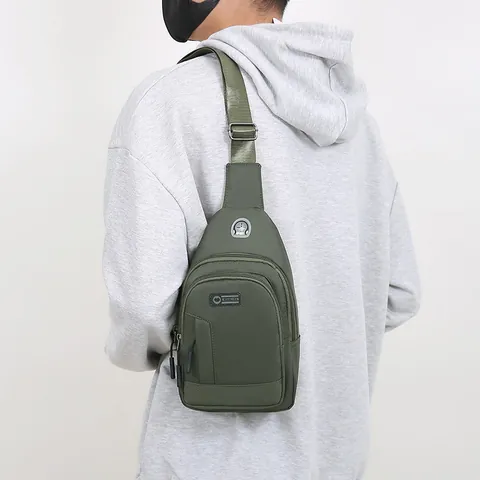 Herren Casual Oxford-Gewebe Brusttasche Wasserdicht Multi-Fach Sling Bag Mit Kopfhörerloch Für Outdoor Reisen Sport Umhängetasche