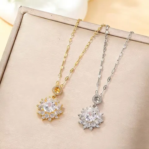 Luxury Titanium Steel Zirconia Flower Pendant Necklace For Women Gold Silver Plated Elegant Sunflower Clavicle Chain Jewelry