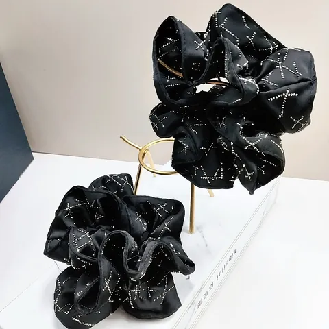 Elastico per Capelli Grande in Raso Nero Con Motivo Geometrico in Strass Elegante Fascia per Capelli Oversize da Donna