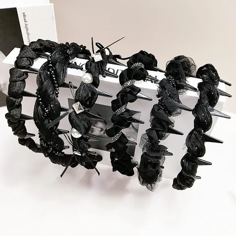 Punk Gothic Stachel Haarband Für Damen Schwarz Plissee Stoff Stirnband Mit Strass Akzenten Edgy Sweet Cool Style Haarschmuck