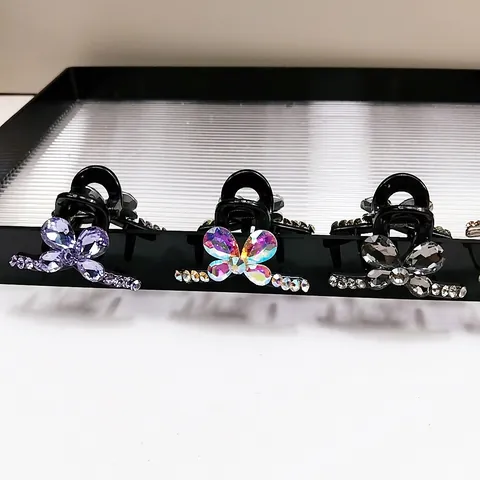 Korean Elegant Crystal Butterfly Small Hair Claw Clip Fashion Resin Rhinestone Hair Accessories For Women Hair Styling