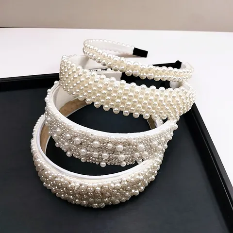 Diadema Ancha con Perlas Artificiales de Imitación Blancas Elegante para Mujer Novia Boda Fiesta Cosido a Mano Tela Acolchada Accesorio