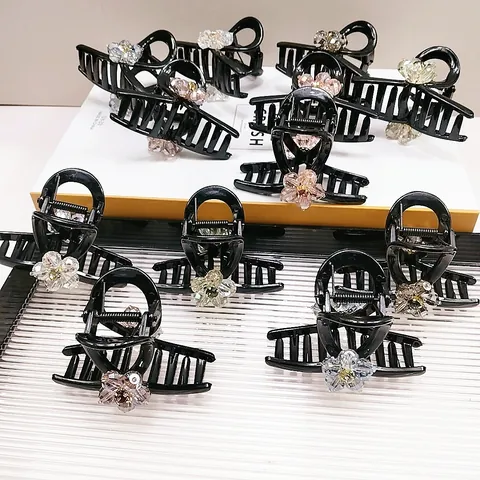 Fermaglio per Capelli Donna Elegante Con Decorazione Floreale in Cristallo Stile Coreano Pinza in Plastica Nera per Styling Quotidiano