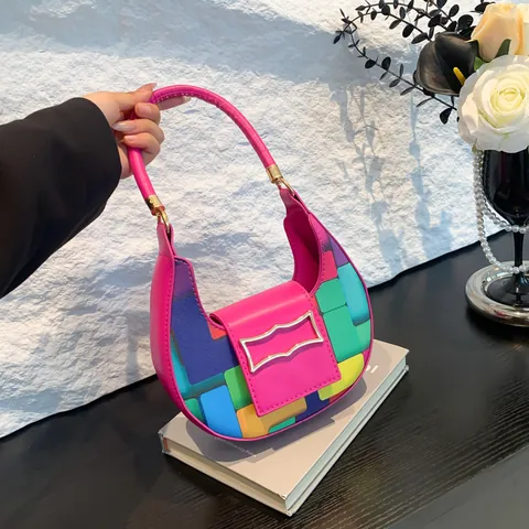 Bunte Patchwork Halbmond Unterarmtasche PU Leder Geometrisches Muster Trendy Hobo Schulterhandtasche