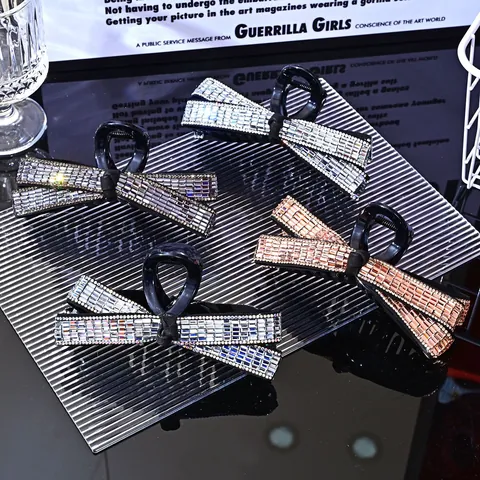 Grote Strass Strik Haarklem Elegante Hars Strikvormige Haarklip Voor Dames Dik Haar Styling Haaraccessoires