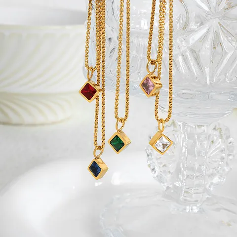 Fashion Titanium Steel Square Glass Stone Pendant Necklace Minimalist Rhinestone Box Chain Necklace For Women Jewelry