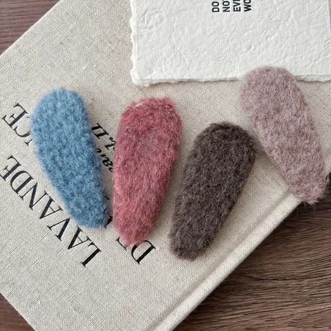 Sweet Plush Snap Hair Clip For Women Faux Lamb Wool Large BB Clip Minimalist Autumn Winter Hair Accessories 4 Colors