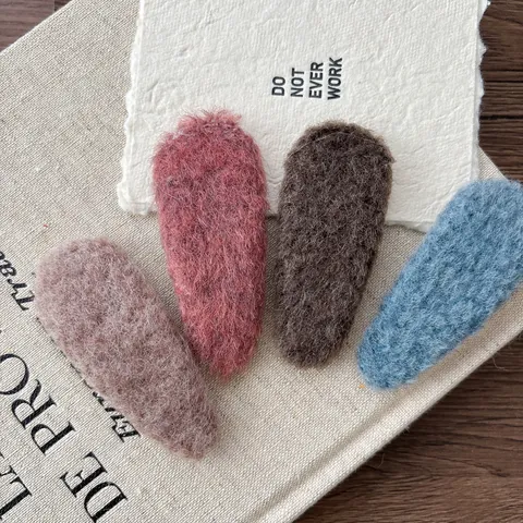 Sweet Plush Snap Hair Clip For Women Faux Lamb Wool Large BB Clip Minimalist Autumn Winter Hair Accessories 4 Colors