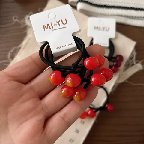 Élastiques à Cheveux Cerise pour Enfants Doux Corde à Cheveux en Nylon Haute Élasticité pour Filles Accessoires de Coiffure Mignons en Forme de Fruits