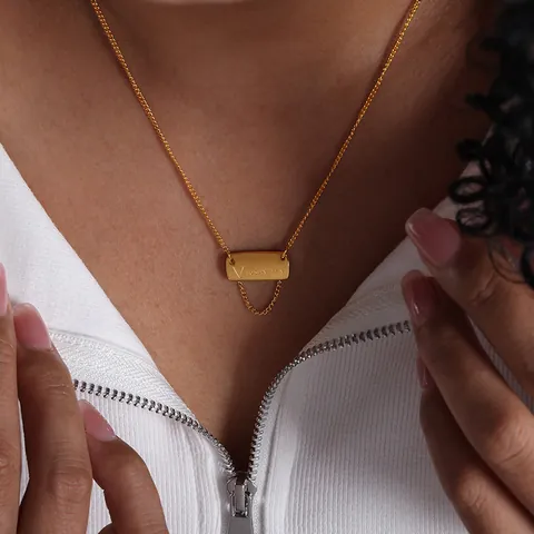 Luxus Titanstahl Rechteck Anhänger Halskette Für Damen Gold Plattiert Geometrisch Quadratisch Anhänger Quaste Gliederkette Mode Schmuck