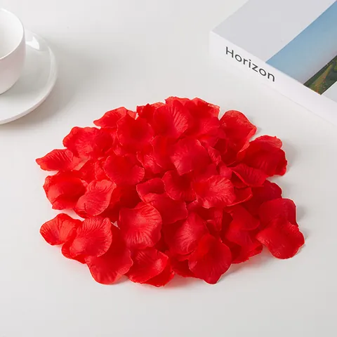 Artificial Rose Petals Bulk Non Woven Fabric Realistic Flower Petals For Wedding Proposal Valentine Party Decor