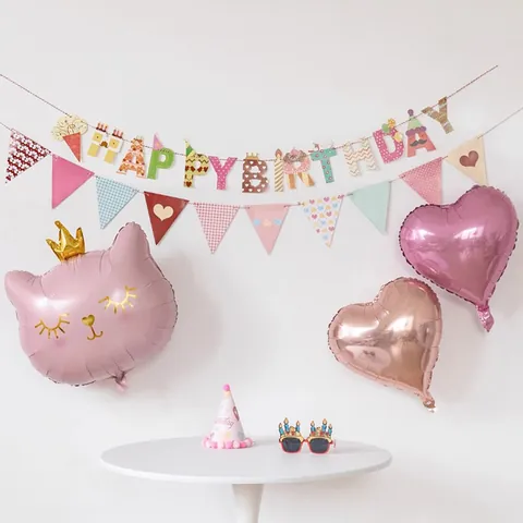 Banner de Papel de Feliz Cumpleaños con Bigote de Dibujos Animados y Banderines Triangulares de Corazón para Decoración de Fiestas