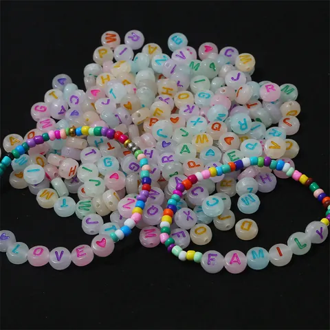 Leuchtende Acryl Buchstaben Herz Perlen Leuchten Im Dunkeln Flache Runde Zahlen Sterne Mond Smiley Perlen Für DIY Schmuck