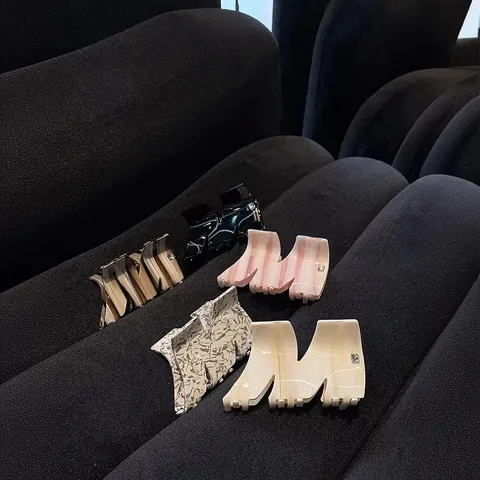 Pince à Cheveux en Acétate Style Français Lettre M Avec Strass Motif Marbre Grande Pince Crabe Accessoires Cheveux Femmes