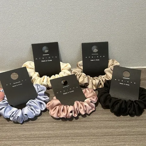Elegante Coletero de Satén Minimalista Color Sólido Estilo Francés Goma de Pelo Para Mujer Niña Tacto Seda Elástico