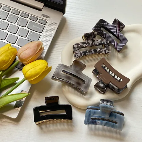 Women Minimalist Alloy Hair Claw Clip Hollow Rectangular Shark Clip Elegant Hair Clamp For Hair Styling Accessories