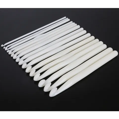Crochet en Plastique Blanc pour Tricotage Manuel DIY Outil de Tissage Poignée Ergonomique Accessoire Aiguille