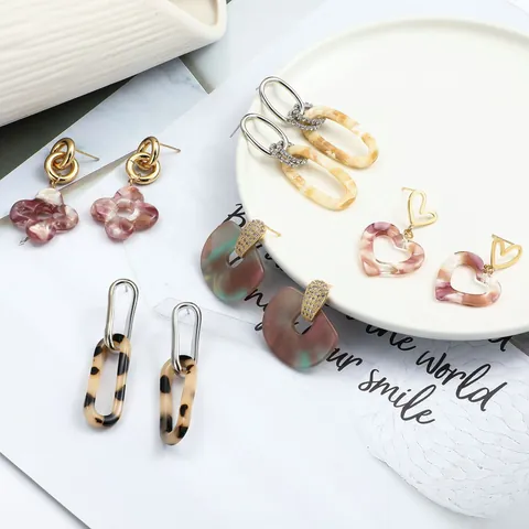 Boucles d'Oreilles Pendantes Géométriques Marbrées en Résine Acrylique Vintage pour Femmes Tige Acier Inoxydable Trèfle Cœur Bijoux