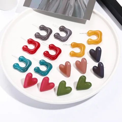 Boucles d'Oreilles Clous Acrylique Multicolore Coeur Forme C Étoile Avec Tige en Acier Inoxydable Bijoux Femme