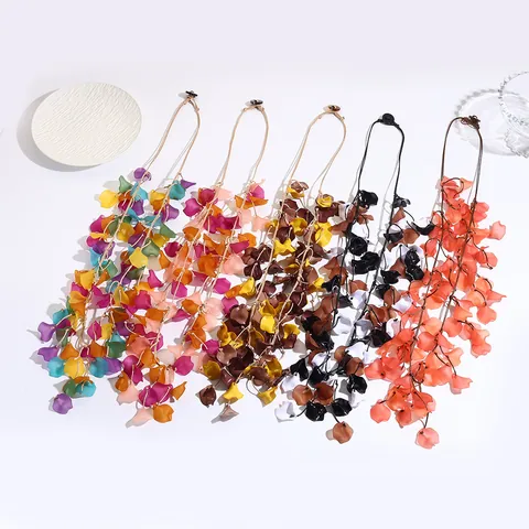Collier Pendentif Pétale en Acrylique Bohème Plage d'Été Chaîne en Corde Fait Main Collier Statement Floral pour Femmes
