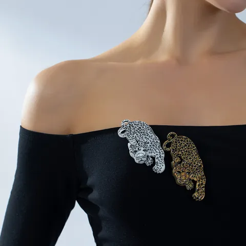 Retro Leopard Acrylic Animal Pattern Brooch Pin Cheetah Shape Fashion Suit Accessory For Women Men Decorative Jewelry