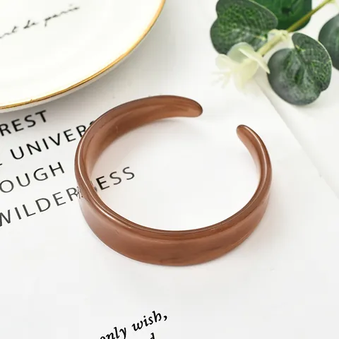 Bracelet Jonc en Acrylique en Forme de C Vintage Minimaliste en Résine Ouvert pour Femmes Style Ethnique Bijoux Géométriques Semi-Transparents