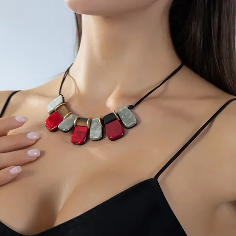 Collier Pendentif Géométrique en Résine Acrylique Style Bohème Ethnique Texture Marbre Cordon Ciré Réglable Chaîne de Pull Femme