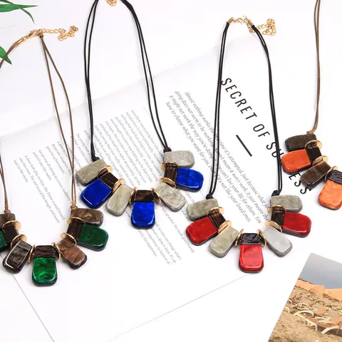 Collier Pendentif Géométrique en Résine Acrylique Style Bohème Ethnique Texture Marbre Cordon Ciré Réglable Chaîne de Pull Femme