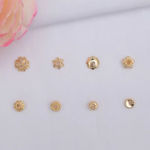 Capuchones de Cuentas de Aleación Bañados en Oro 14k 18k Flor Hueca Cuentas Espaciadoras de Trébol para Creación de Joyas DIY