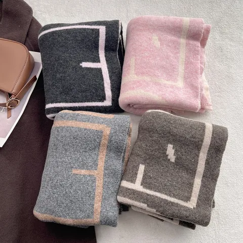 Bufanda Cálida de Invierno Engrosada para Mujer Nórdica Retro Geométrico Bloque de Color Chal de Punto Mezcla de Lana Suave