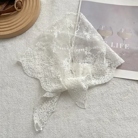 Franse Vintage Bloem Borduurwerk Kant Driehoekige Sjaal Hoofdband Voor Vrouwen Holle Haken Katoen Bandana Taille Riem Accessoire