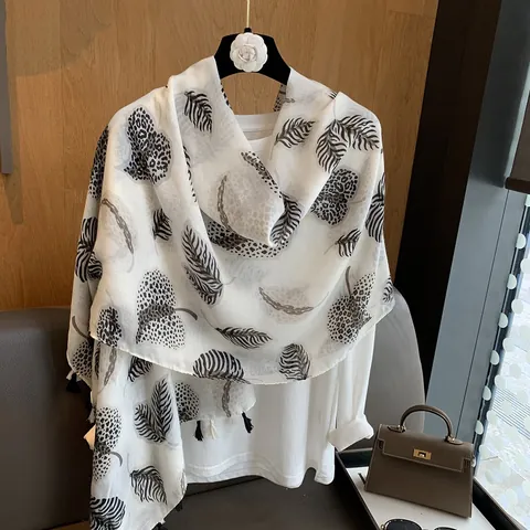 Damen Polyester Schal Leicht Blattmuster Leopardenmuster Schultertuch Mit Fransen Für Sommer Strand Sonnenschutz Mode Literarischer Retro Stil