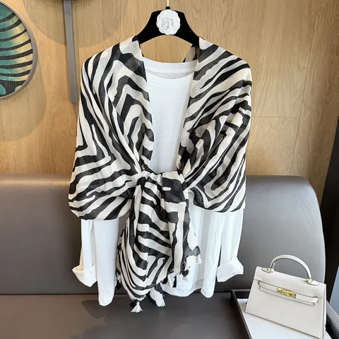 Dames Zebramotief Sjaal Lichtgewicht Polyester Omslagdoek Met Kwastjes Zwart Wit Mode Elegant Decoratieve Sjaals