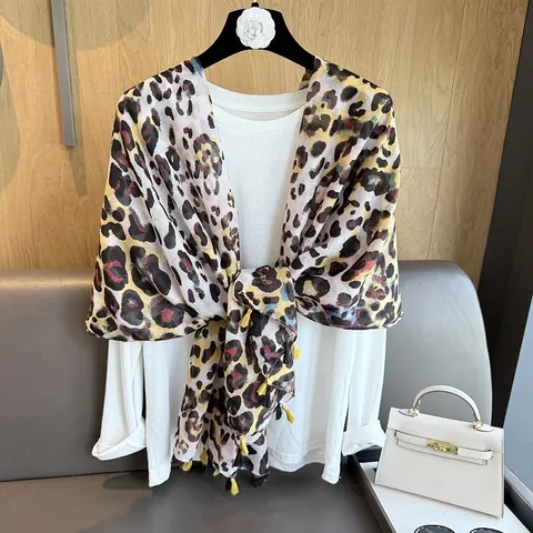 Dames Sjaal Luipaardprint Katoen Linnen Gevoel Polyester Zonbescherming Strand Omslagdoek Kwastjes Vintage Mode Accessoires