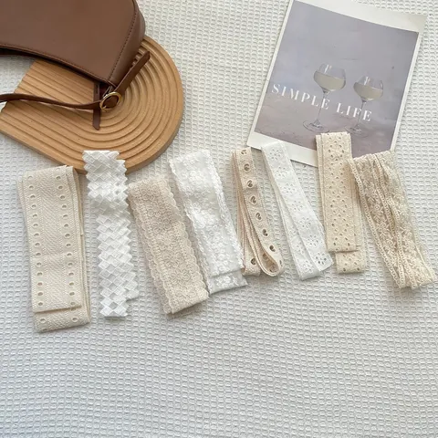 Sciarpa in Pizzo Elegante da Donna Stile Coreano Ricamo Traforato Fiore Fascia per Capelli Versatile Sciarpa Sottile Accessorio
