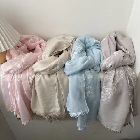 Bufanda Vintage de Algodón y Lino con Bordado Floral y Borde de Encaje para Mujer Chal de Protección Solar Hijab