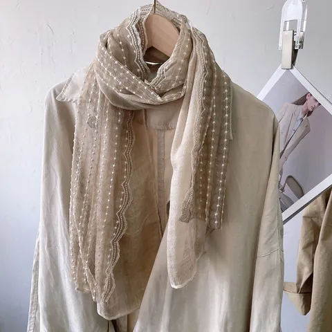 Women Elegant Lace Mesh Scarf Lightweight Polka Dot Embroidery Shawl Sun Protection Scalloped Edge Polyester Scarf Wrap