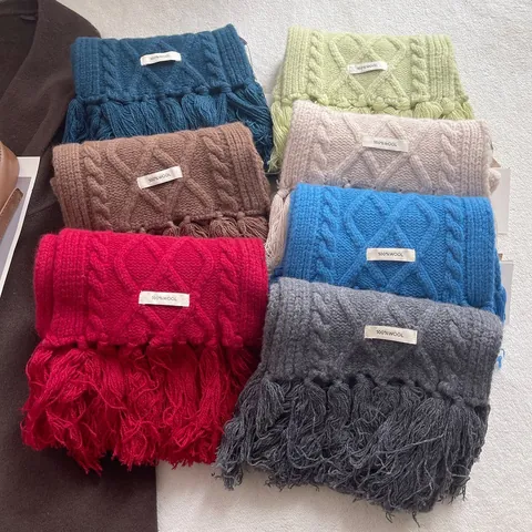 Women's 100% Wool Cable Knit Scarf With Tassels Winter Warm Solid Color Thick Knitted Long Shawl Wrap Elegant Daily Gift