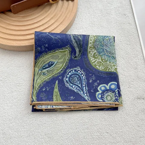 Carré de Soie en Satin Cachemire Vintage pour Femmes Protection du Cou Fin Bandeau Imprimé Petit Foulard Accessoire